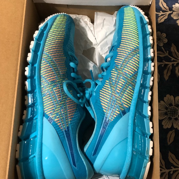 ASICS - Picture 7 of 8